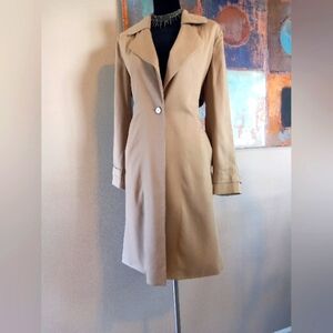 Soft Surroundings Town & Country Tan Trench Coat Pleated Back Detail Size M